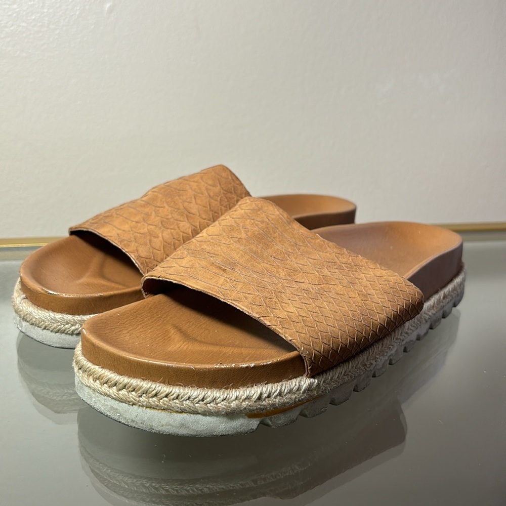 Sandals faux leather platforms- Jslides